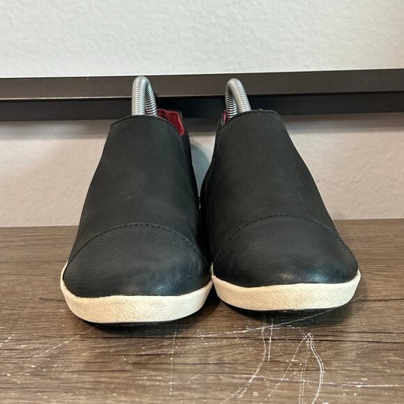 Olukai Waipahe Women’s Slip-On Booties Shoes Size 7 Black - Picture 2 of 8